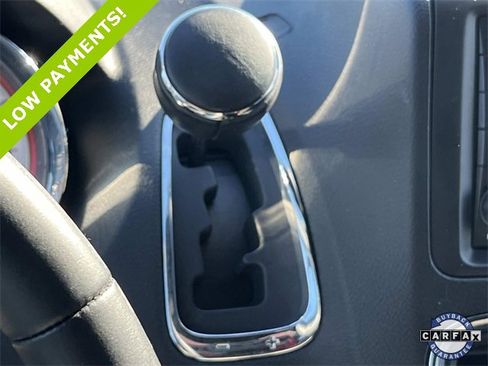 Certified 2018 Dodge Grand Caravan SE image 34