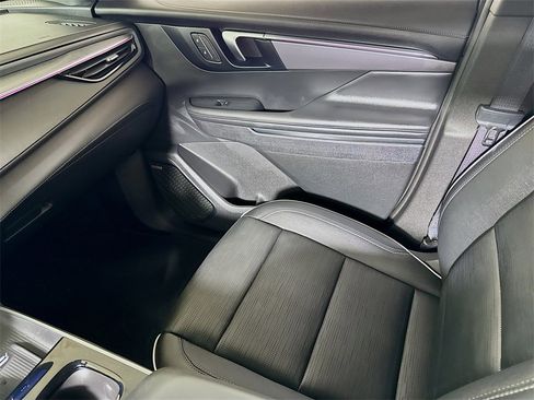 Certified 2025 Buick Enclave Sport Touring image 22