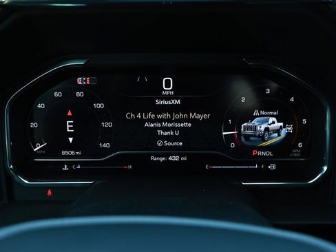 Used 2025 GMC Sierra 2500 Denali Ultimate w/ Max Trailering Package AWD/4WD image 7