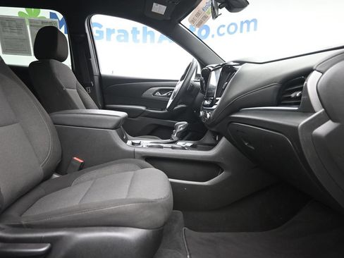 Used 2023 Chevrolet Traverse LT AWD/4WD image 9