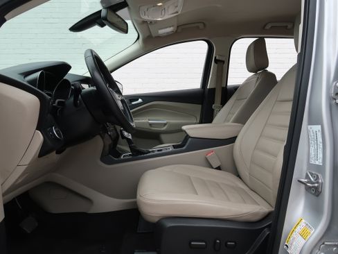 Used 2018 Ford Escape Titanium AWD/4WD image 31