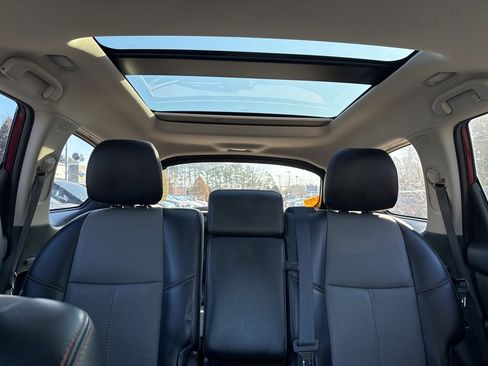 Used 2020 Nissan Pathfinder SL image 13