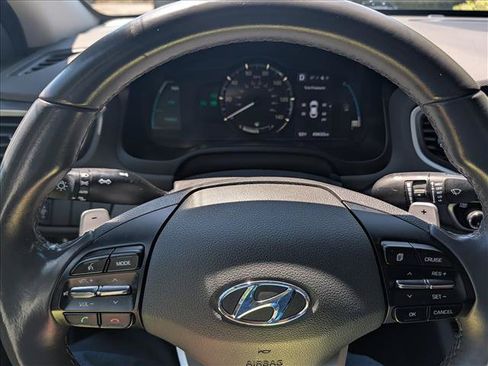 Used 2019 Hyundai Ioniq Plug-In Hybrid FWD image 35