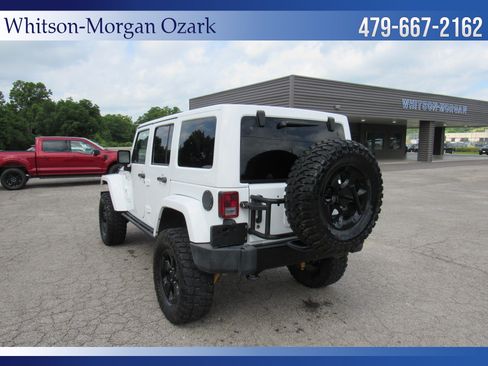 Used 2015 Jeep Wrangler Unlimited Sahara AWD/4WD image 10