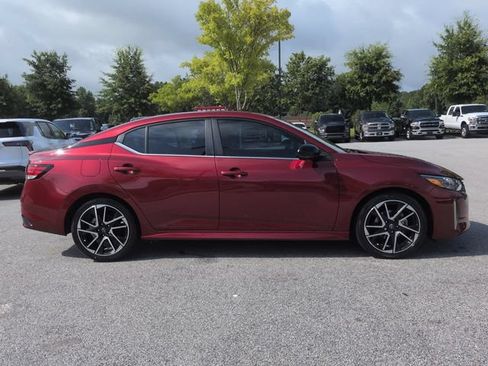 Used 2024 Nissan Sentra SR w/ SR Premium Package FWD image 3