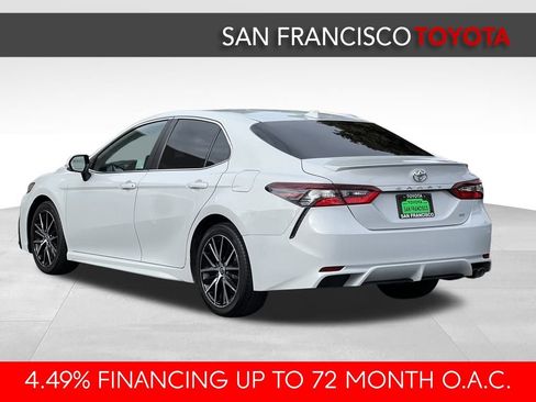 Used 2023 Toyota Camry SE image 3