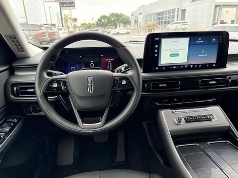 New 2026 Lincoln Aviator AWD image 17