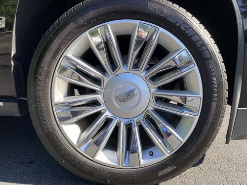 Used 2016 Cadillac Escalade Platinum AWD/4WD image 13