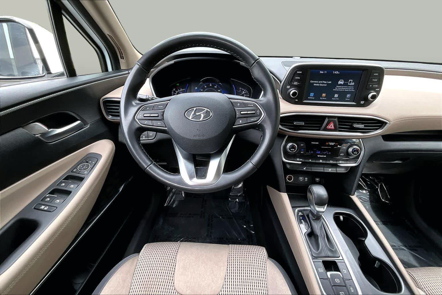 Used 2019 Hyundai Santa Fe SEL FWD image 5