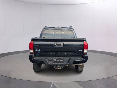 Used 2021 Toyota Tacoma 4x4 Double Cab image 4