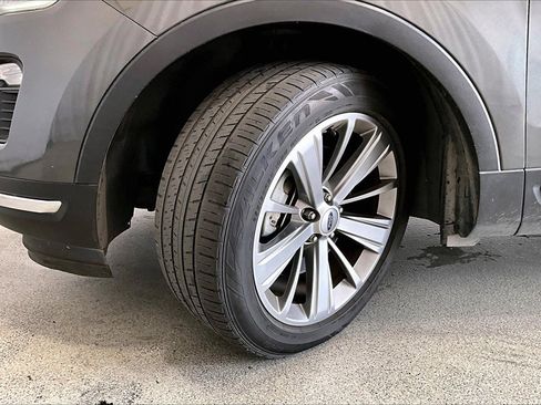 Used 2018 Ford Explorer Limited image 20