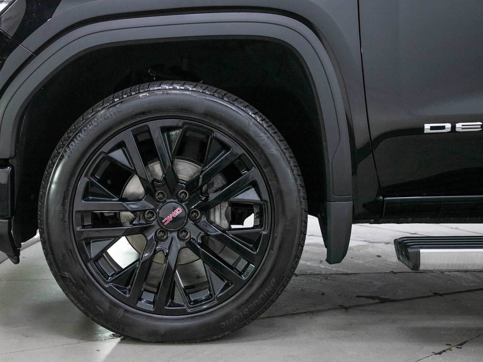 Used 2024 GMC Sierra 1500 Denali w/ Technology Package AWD/4WD image 30