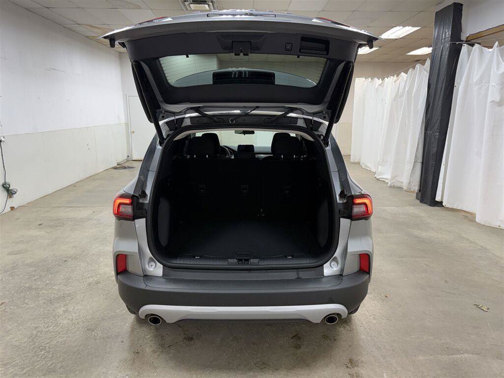 Used 2023 Ford Escape Active AWD/4WD image 25