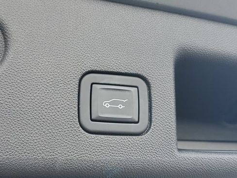 Certified 2024 Chevrolet Equinox LT w/ LPO, Floor Liner Package FWD image 8