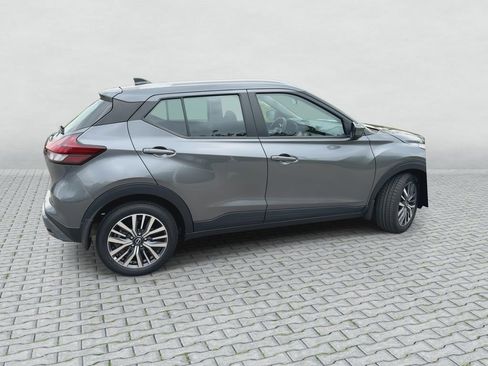 Used 2023 Nissan Kicks SV FWD image 9