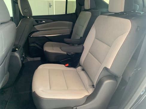Used 2026 Chevrolet Traverse LT w/ Driver Confidence Package FWD image 15