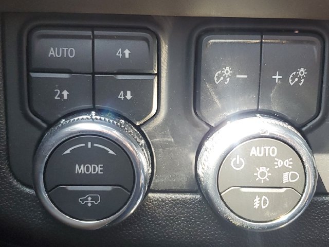 Used 2026 GMC Yukon XL Denali Ultimate w/ LPO, Get Active Package AWD/4WD image 35