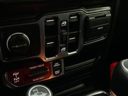 Used 2022 Jeep Gladiator Rubicon image 15