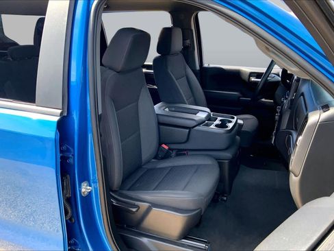 Certified 2022 Chevrolet Silverado 1500 Custom w/ LPO, Dark Essentials Package AWD/4WD image 9