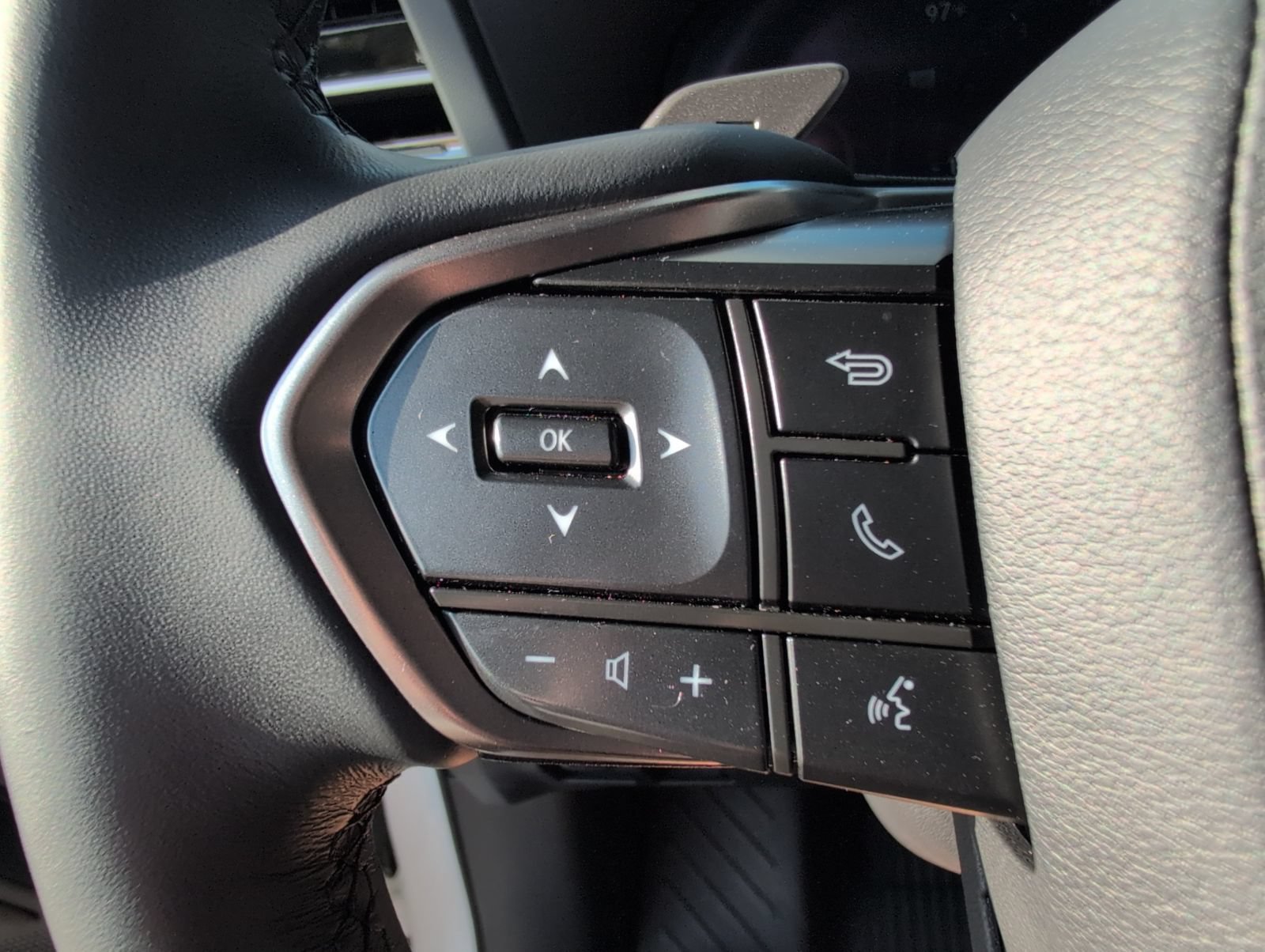 Certified 2025 Lexus GX 550 w/ Accessory Package (2T) AWD/4WD image 11