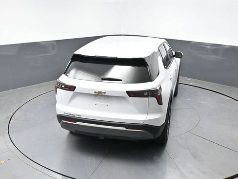 Used 2025 Chevrolet Equinox LT image 23