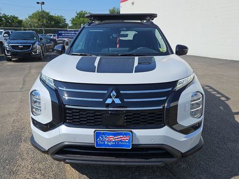 New 2025 Mitsubishi Outlander Trail Edition image 3