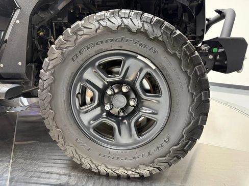 Used 2018 Jeep Wrangler Sport AWD/4WD image 7