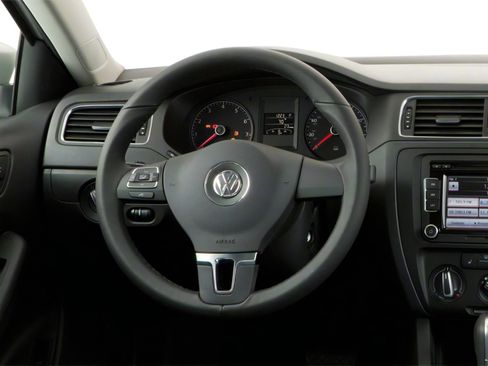 Used 2013 Volkswagen Jetta SE image 6
