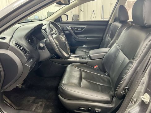 Used 2018 Nissan Altima 2.5 SL FWD image 19
