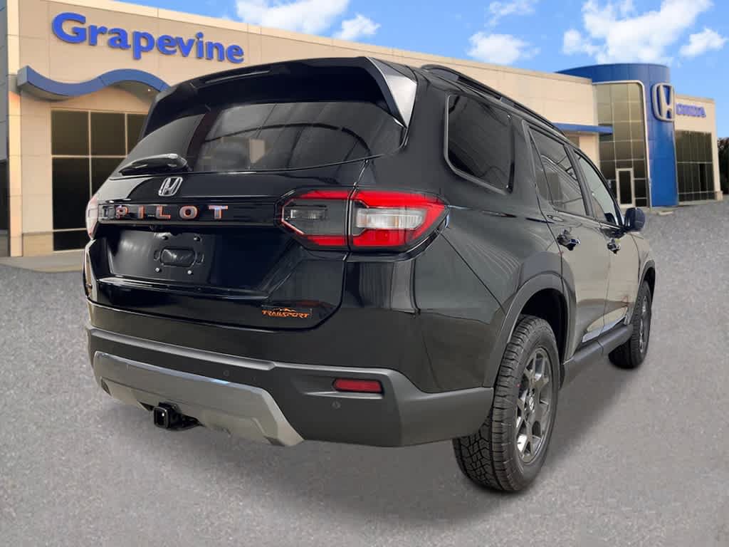 New 2026 Honda Pilot TrailSport image 5