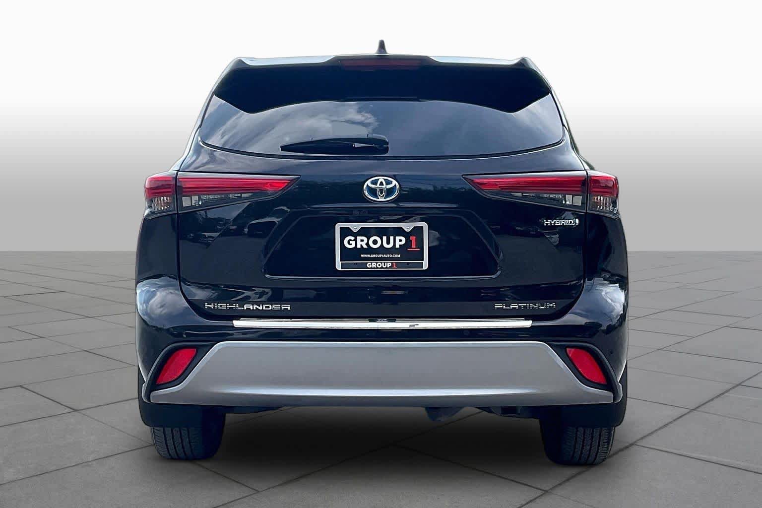Used 2021 Toyota Highlander Platinum AWD/4WD image 5