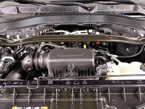 Used 2021 Ford Explorer Limited image 22