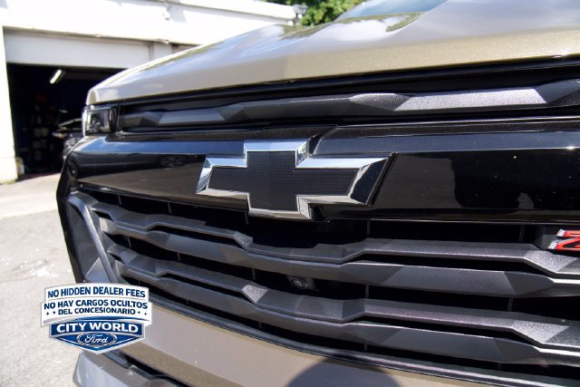 Used 2024 Chevrolet Colorado Z71 w/ Z71 Convenience Package 2 AWD/4WD image 8