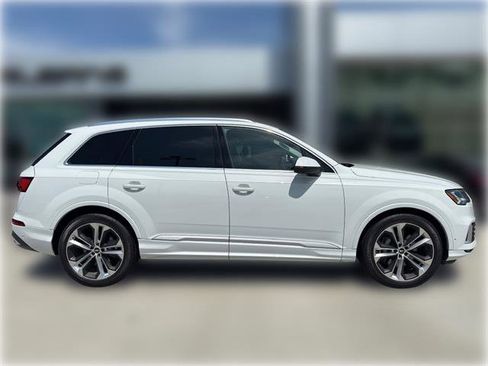 Used 2023 Audi Q7 3.0T Prestige AWD/4WD image 9