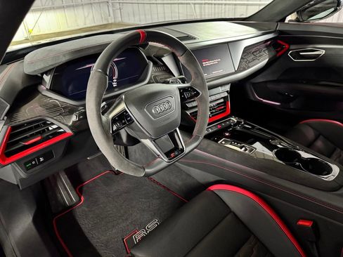 Used 2023 Audi RS e-tron GT image 22