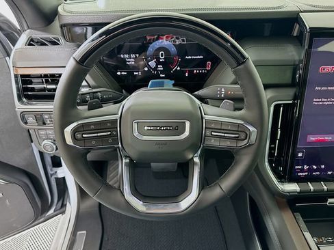 Used 2026 GMC Yukon Denali w/ Denali Reserve Package AWD/4WD image 7