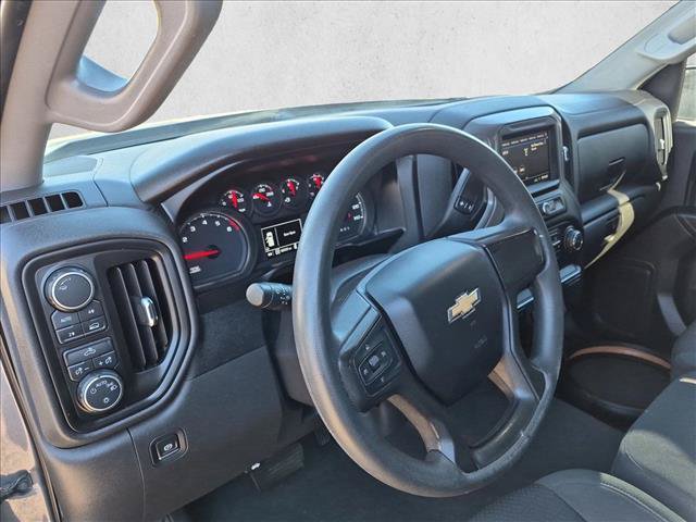 Used 2020 Chevrolet Silverado 1500 Custom w/ Custom Value Package AWD/4WD image 9