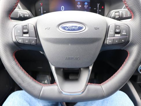 Used 2025 Ford Escape ST-Line Select AWD/4WD image 26