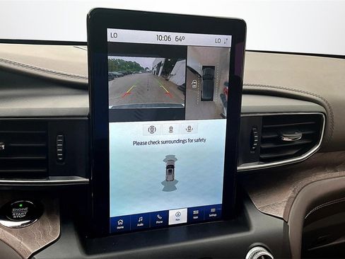 Used 2020 Ford Explorer Platinum w/ Premium Technology Package image 14