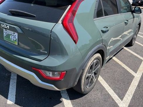 Used 2023 Kia Niro EX FWD image 13