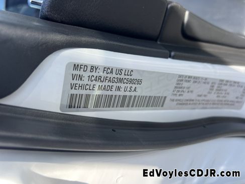 Used 2021 Jeep Grand Cherokee Laredo X image 44