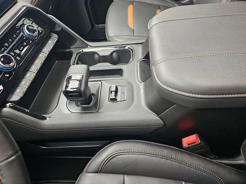 Used 2023 GMC Sierra 1500 AT4 w/ AT4 Premium Package AWD/4WD image 28