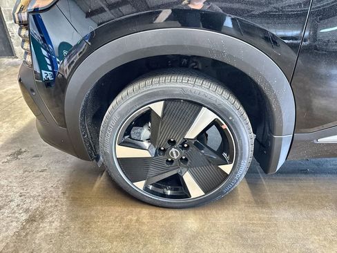 New 2026 Nissan Kicks SR w/ Cold Weather Package image 18