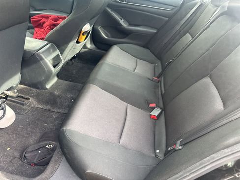 Used 2018 Honda Accord LX image 8