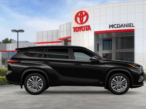 New 2026 Toyota Highlander Platinum AWD/4WD image 28