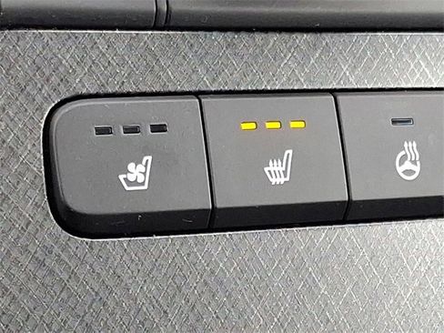 Certified 2025 Hyundai Palisade Limited image 25