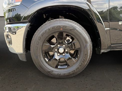 Certified 2025 RAM 1500 Big Horn AWD/4WD image 10