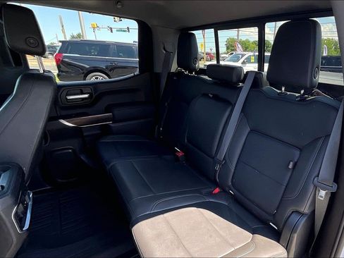 Used 2021 GMC Sierra 1500 SLT w/ SLT Premium Plus Package AWD/4WD image 25
