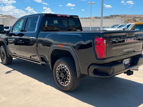 Used 2024 GMC Sierra 3500 Denali w/ Denali Reserve Package AWD/4WD image 3