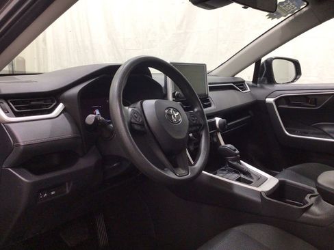Used 2024 Toyota RAV4 LE image 9